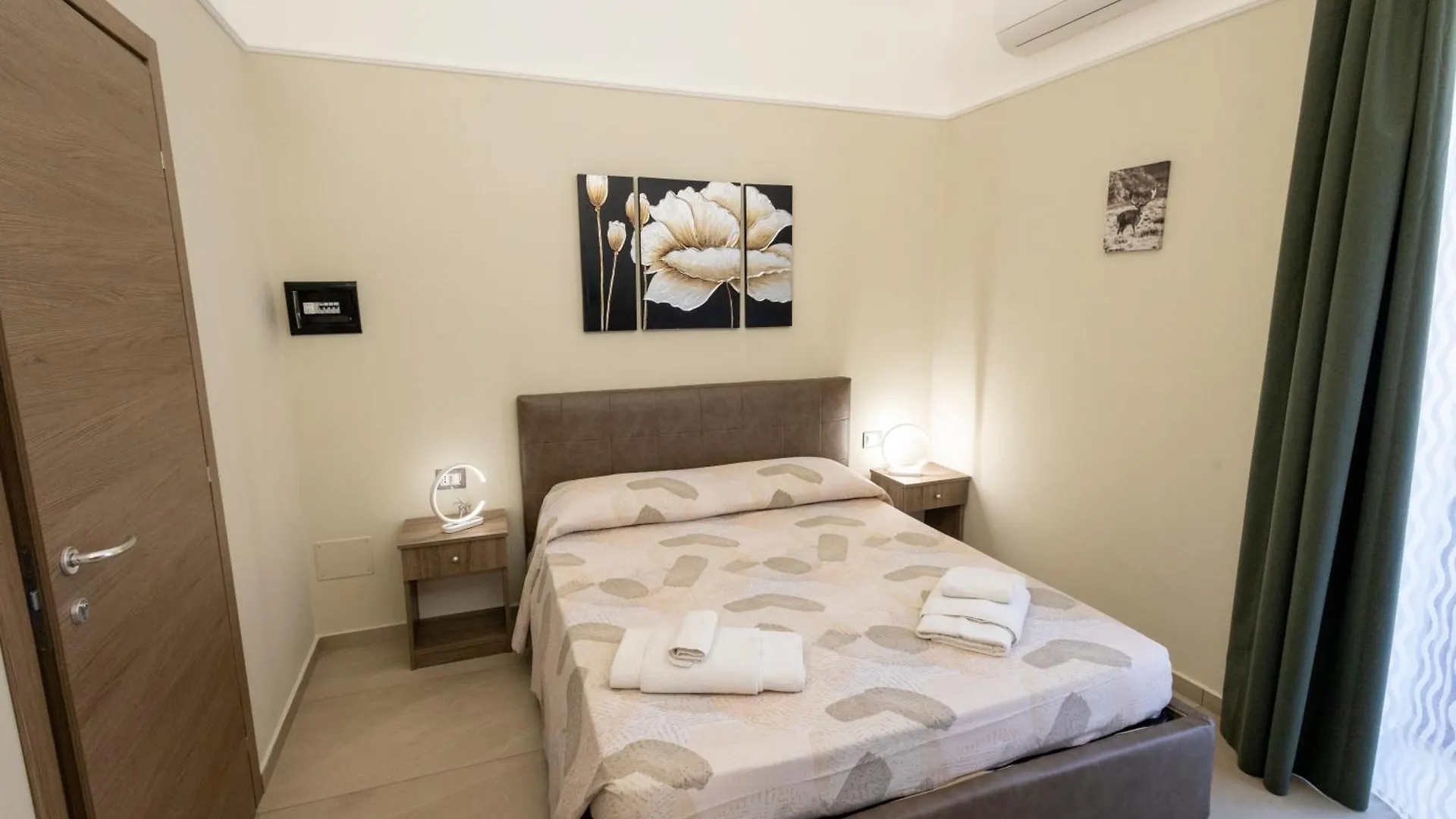 Catania Center B&B Couette-café